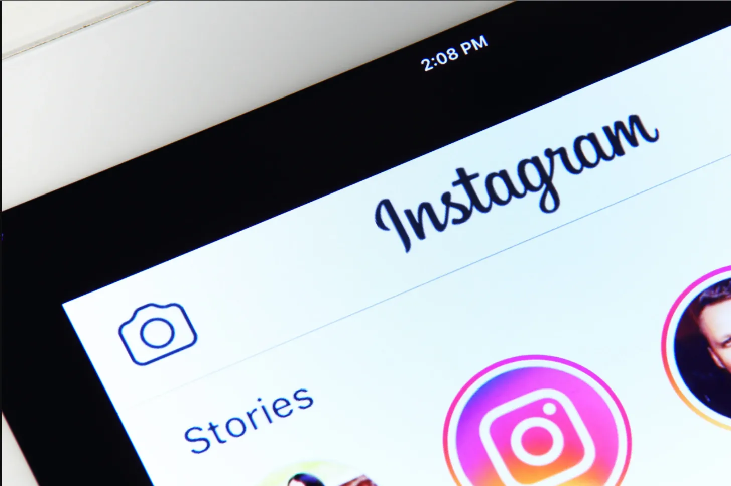 HOW TO DOWNLOAD YOUR FRIENDS' INSTAGRAM STORIES