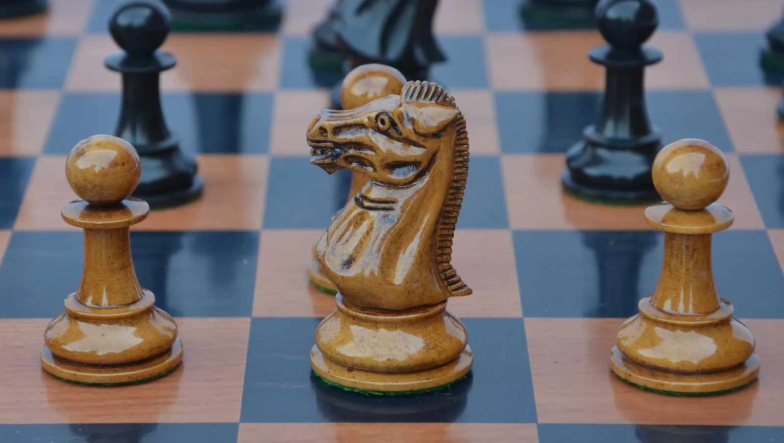 Chess Board Boxes To Ensure Optimum Security To Your Chess Sets